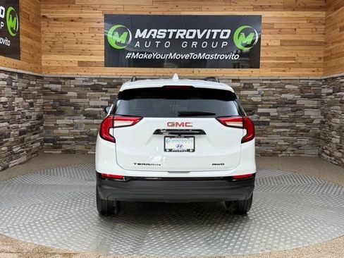 Used 2023 GMC Terrain SLE w/ Driver Convenience Package AWD/4WD image 9