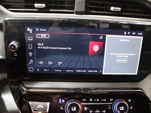 Used 2024 GMC Sierra 2500 AT4 w/ Technology Package image 28