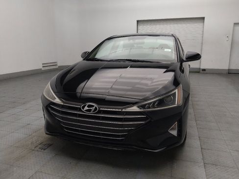 Used 2020 Hyundai Elantra SE FWD image 15