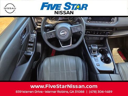 Used 2024 Nissan Rogue S image 8