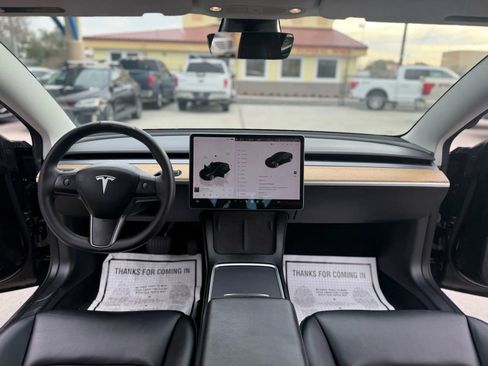 Used 2022 Tesla Model 3 Standard Range image 19