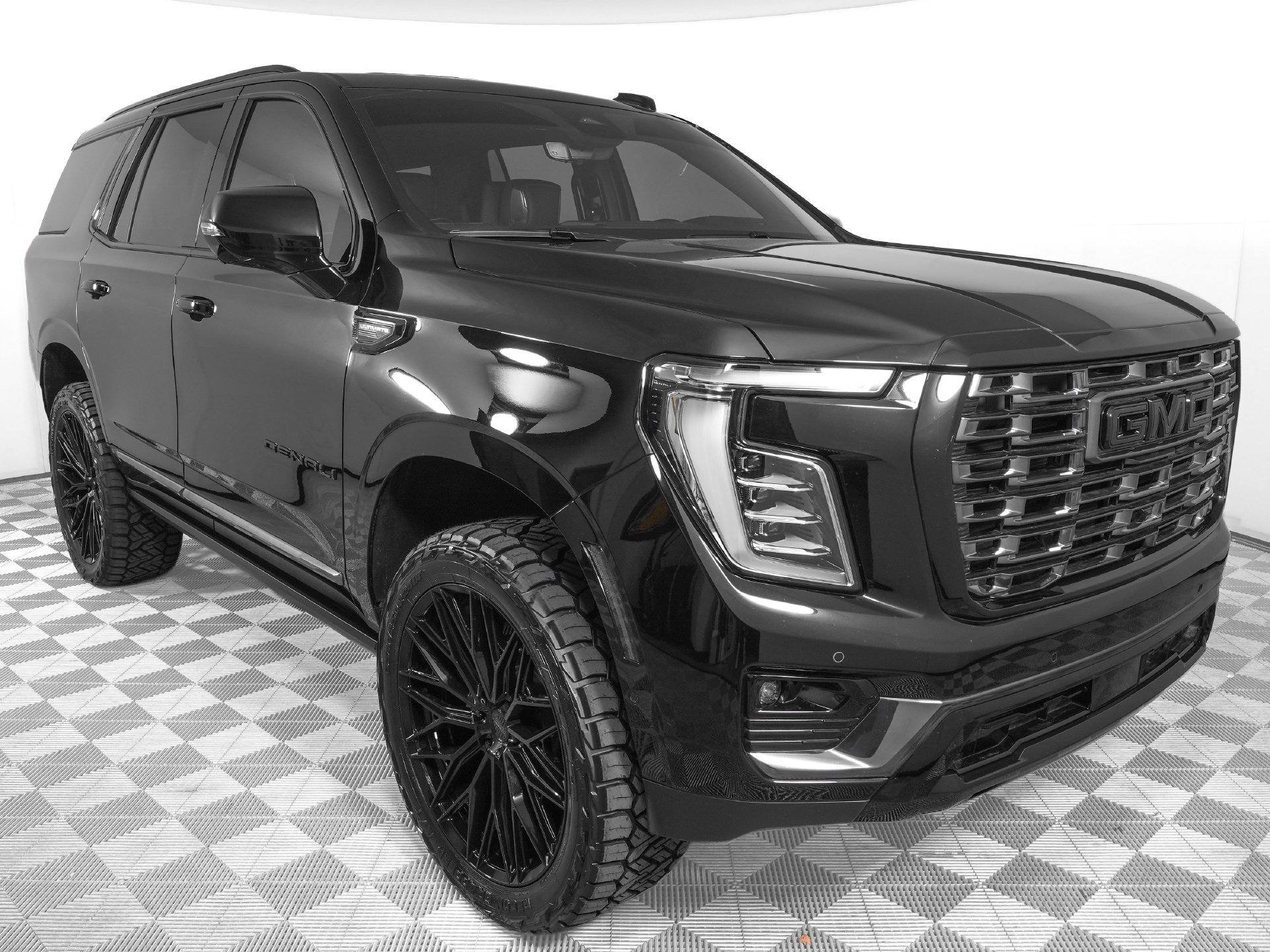 Used 2026 GMC Yukon Denali Ultimate AWD/4WD image 4