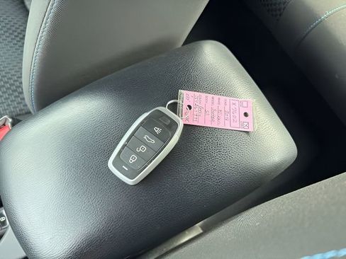 Used 2018 Nissan Sentra SR w/ SR Midnight Edition Package image 26