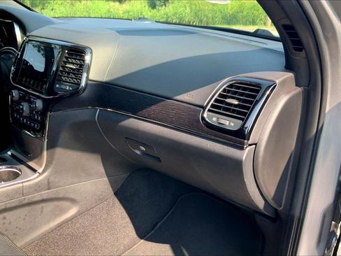 Used 2021 Jeep Grand Cherokee High Altitude AWD/4WD image 17