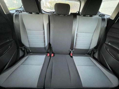 Used 2018 Ford Escape S image 10