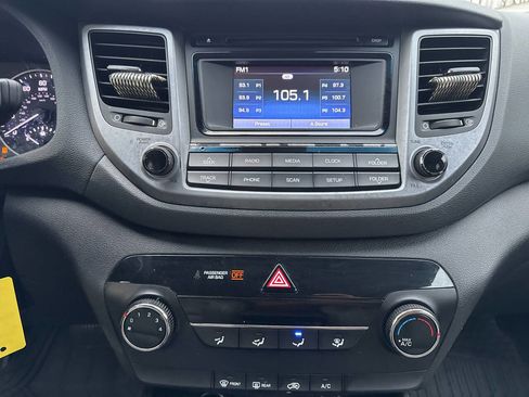 Used 2018 Hyundai Tucson SE image 16
