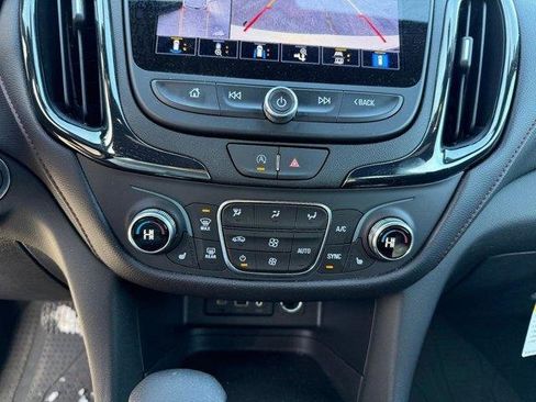 Used 2024 Chevrolet Equinox RS w/ RS Leather Package image 22