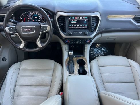 Used 2017 GMC Acadia Denali w/ Technology Package AWD/4WD image 13