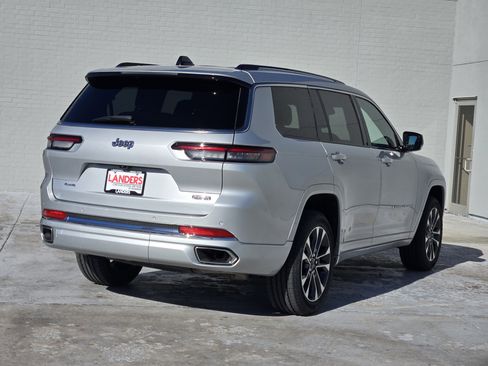 Used 2023 Jeep Grand Cherokee L Overland image 8
