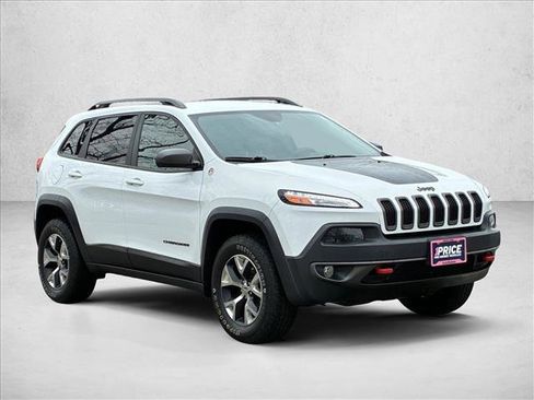 Used 2017 Jeep Cherokee Trailhawk w/ Cold Weather Group image 3