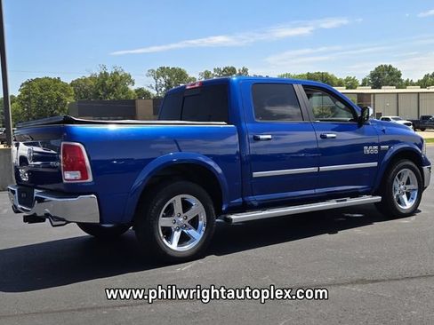 Used 2017 RAM 1500 Laramie w/ Convenience Group AWD/4WD image 3