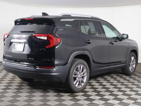 Used 2023 GMC Terrain SLT w/ Infotainment Package II AWD/4WD image 10