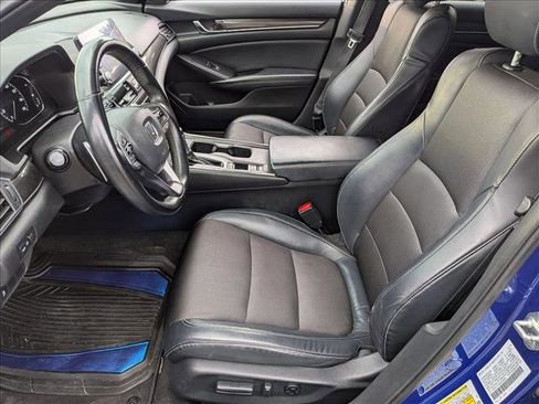 Used 2018 Honda Accord Sport image 13