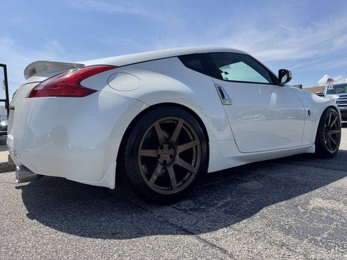 Used 2011 Nissan 370Z Coupe w/ Sport Pkg RWD image 12