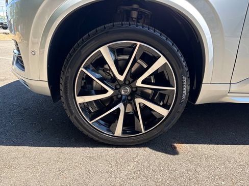 Used 2018 Volvo XC90 T6 Momentum w/ Convenience Package AWD/4WD image 29