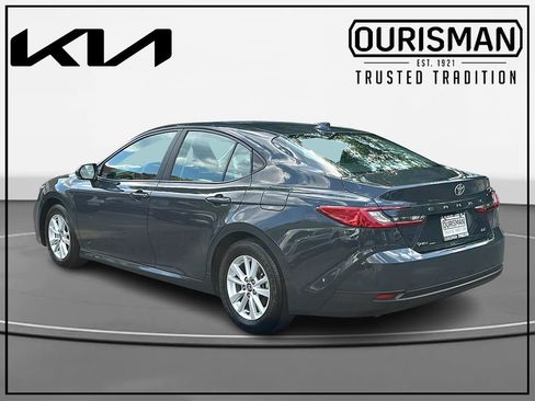 Used 2025 Toyota Camry LE FWD image 3