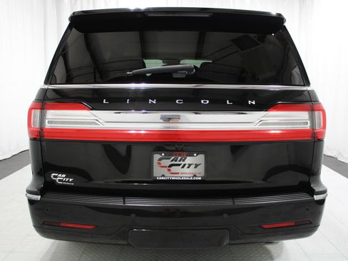 Used 2018 Lincoln Navigator Reserve w/ Technology Package AWD/4WD image 7