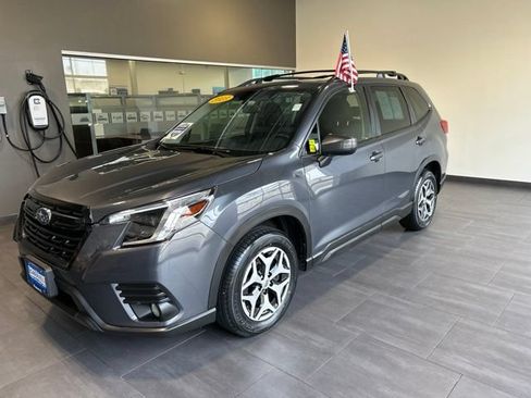 Used 2023 Subaru Forester Premium AWD/4WD image 19