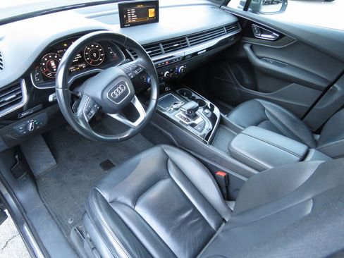 Used 2018 Audi Q7 3.0T Premium Plus w/ Premium Plus Package image 12