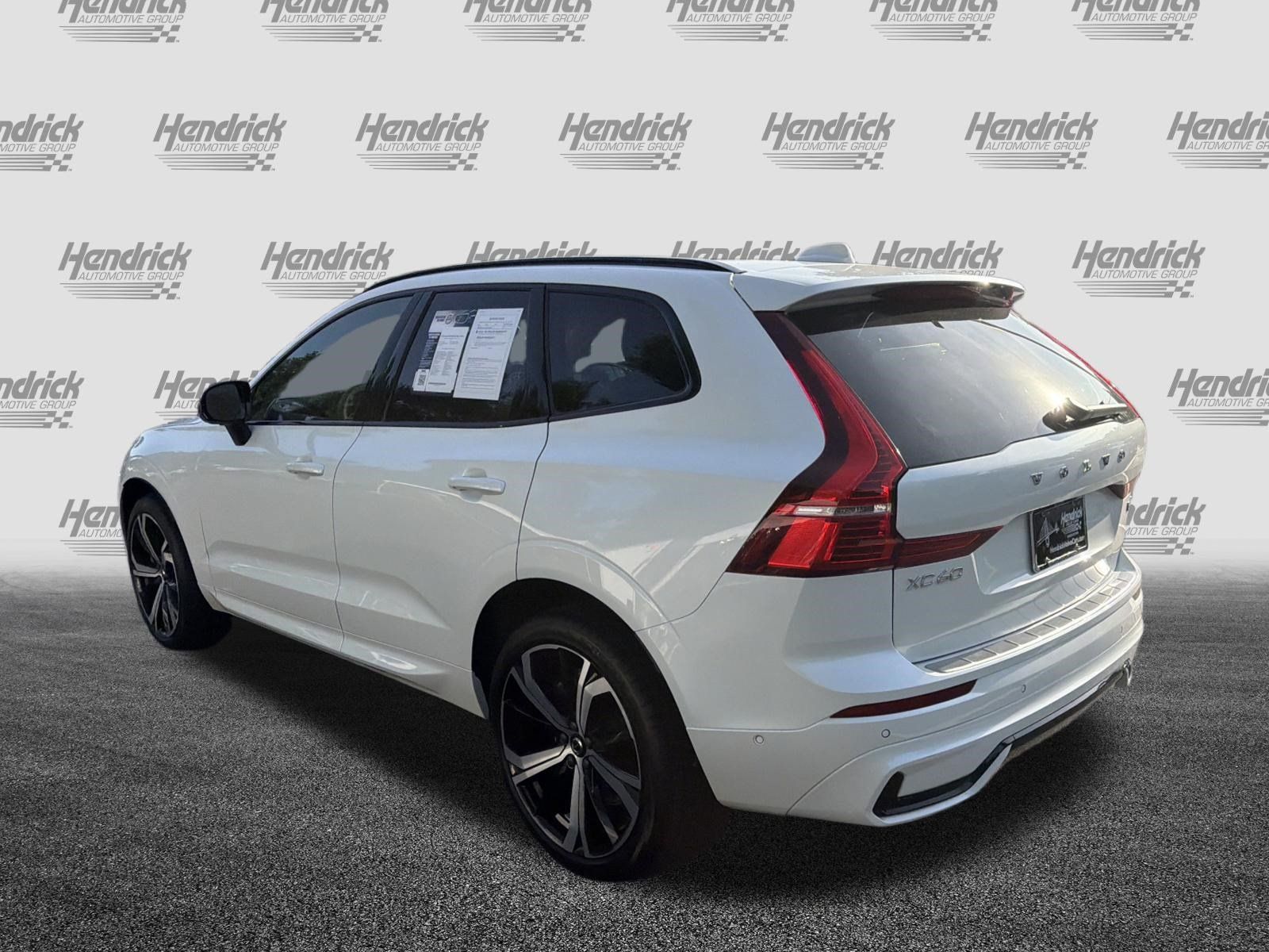 Used 2023 Volvo XC60 B6 Ultimate w/ Protection Package Premier AWD/4WD image 8