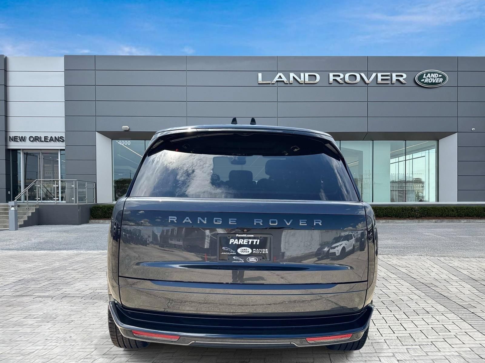 New 2027 Land Rover Range Rover Long Wheelbase SE AWD/4WD image 6
