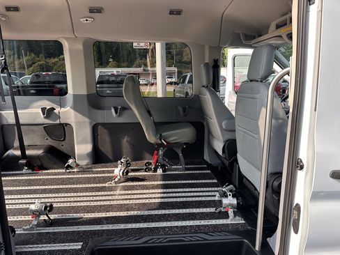 Used 2017 Ford Transit 150 XL image 14