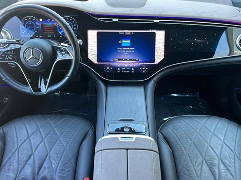 Certified 2023 Mercedes-Benz EQS 580 4MATIC Sedan image 17