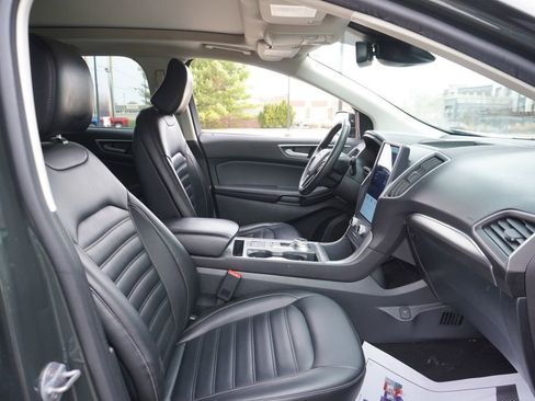 Used 2022 Ford Edge SEL w/ Convenience Package image 8