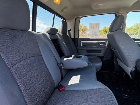 Used 2018 RAM 1500 SLT image 16