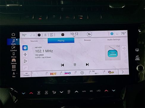 New 2026 Jeep Grand Cherokee Altitude image 13