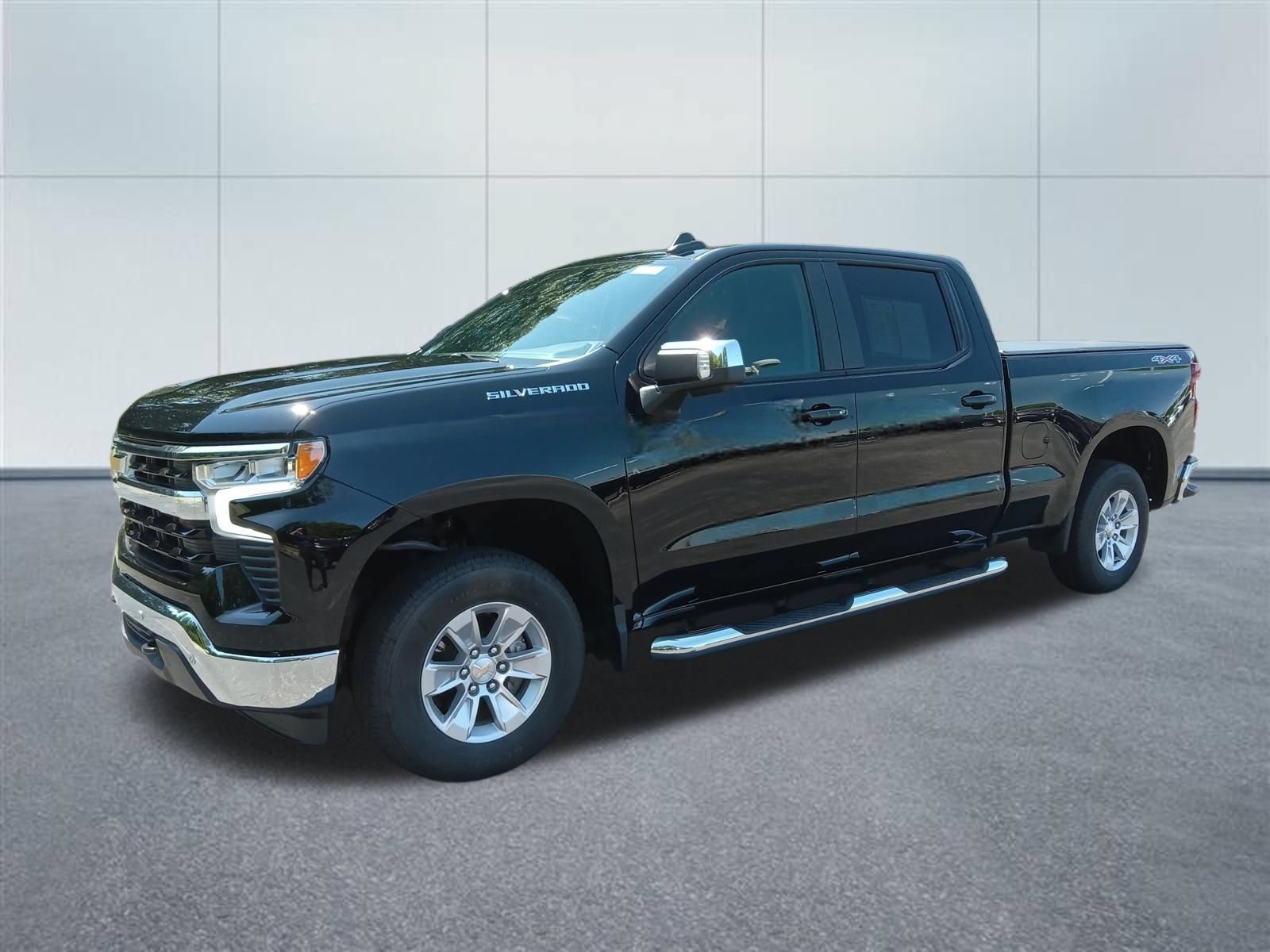 Used 2026 Chevrolet Silverado 1500 LT AWD/4WD image 1