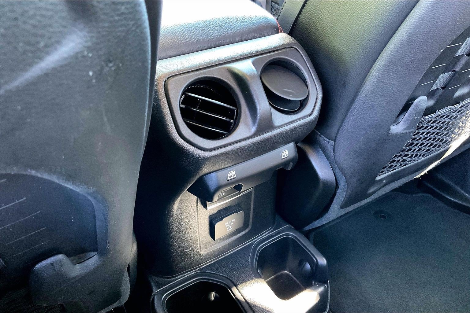 Used 2020 Jeep Gladiator Rubicon AWD/4WD image 34
