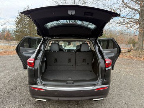 Used 2019 Buick Enclave Premium w/ Experience Buick Package image 18