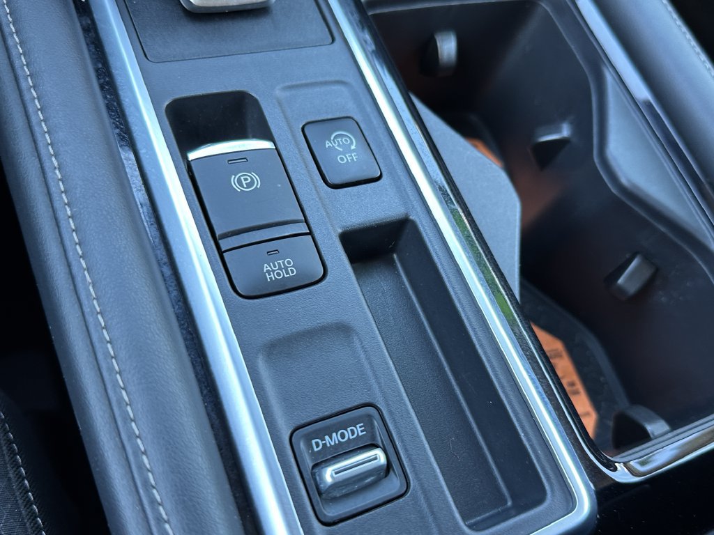 Used 2022 Nissan Pathfinder SV FWD image 33