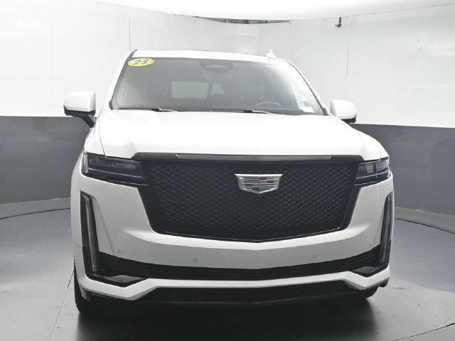 Used 2023 Cadillac Escalade Sport Platinum w/ LPO, ONYX Package AWD/4WD image 3
