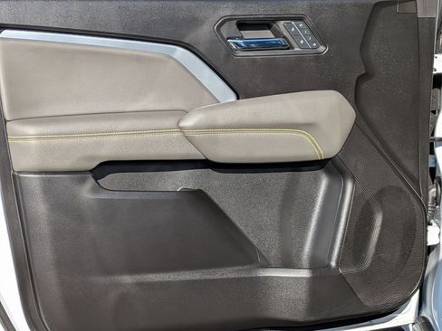 Used 2024 Chevrolet Colorado ZR2 w/ ZR2 Convenience Package III AWD/4WD image 12