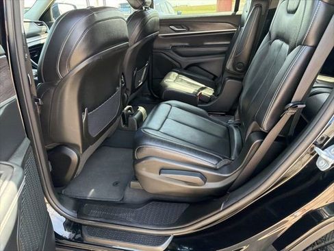 Used 2023 Jeep Grand Cherokee L Limited image 12