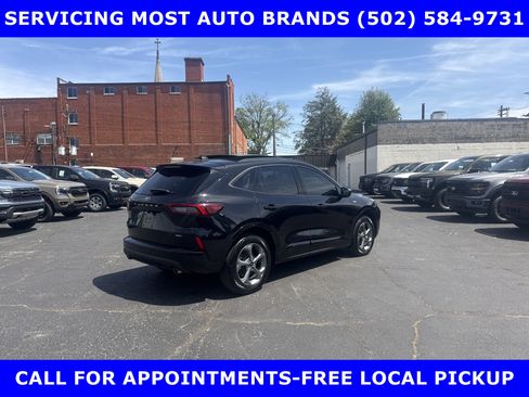 Used 2023 Ford Escape ST-Line w/ Equipment Group 301A FWD image 3