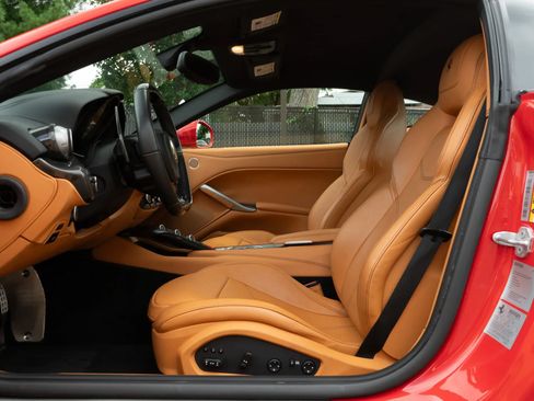 Used 2017 Ferrari F12 Berlinetta RWD image 14