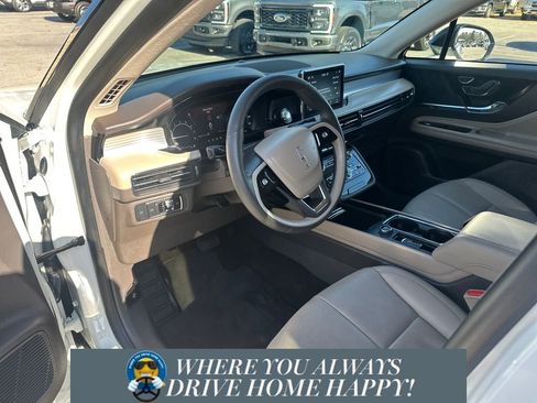 Certified 2022 Lincoln Corsair FWD w/ Equipment Group 101A image 9