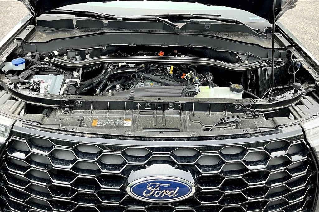 New 2026 Ford Explorer ST-Line w/ ST-Line Street Pack AWD/4WD image 12