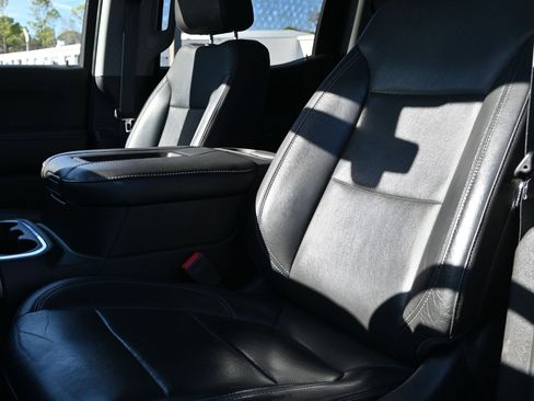 Used 2019 Chevrolet Silverado 1500 LTZ w/ LTZ Convenience Package image 17