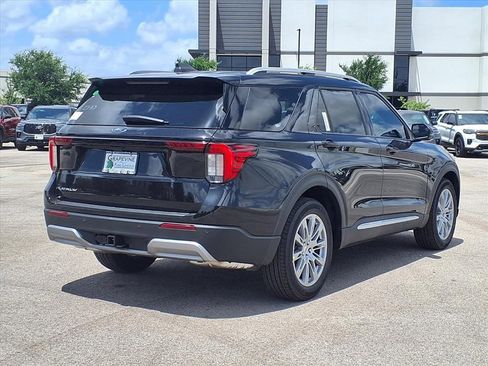New 2026 Ford Explorer Platinum RWD image 11