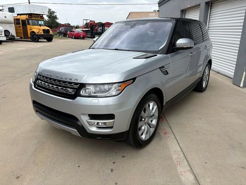 Used 2017 Land Rover Range Rover Sport HSE AWD/4WD image 4