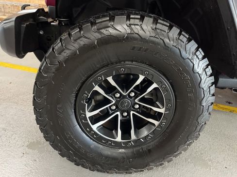Used 2024 Jeep Wrangler Unlimited Sport AWD/4WD image 6