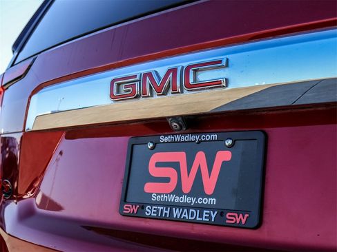 Used 2021 GMC Yukon SLT w/ SLT Premium Package image 12