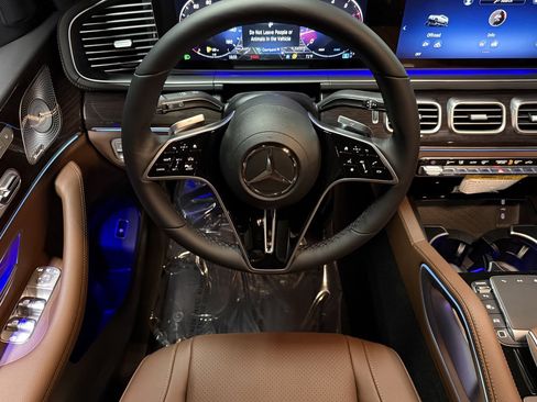 New 2026 Mercedes-Benz GLS 450 4MATIC image 13