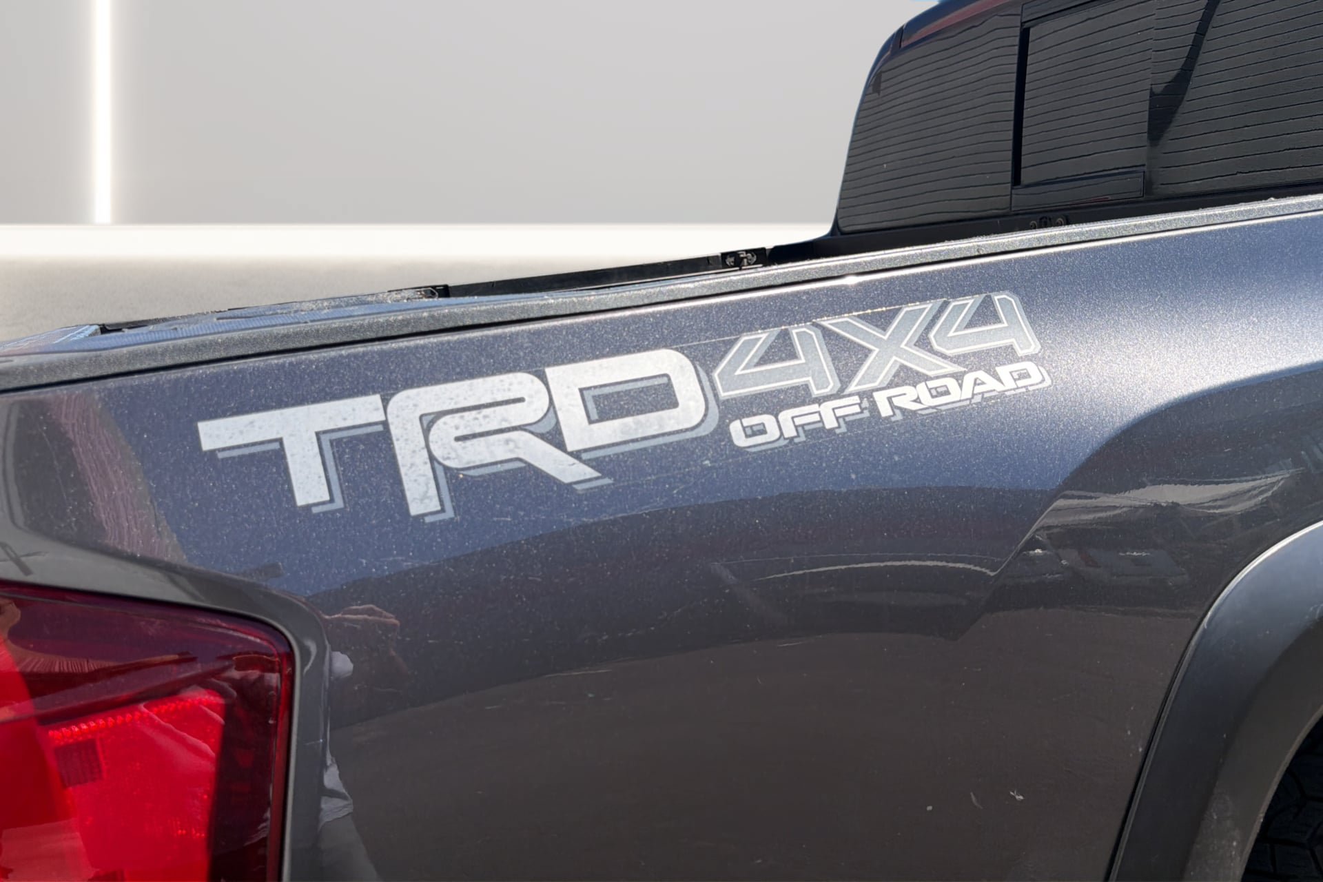 Used 2017 Toyota Tacoma TRD Off-Road AWD/4WD image 19
