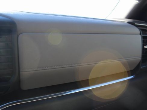 Used 2023 GMC Sierra 1500 SLT image 29