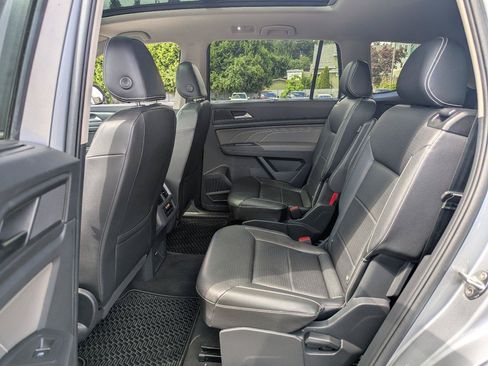 Used 2023 Volkswagen Atlas SEL R-Line AWD/4WD image 29